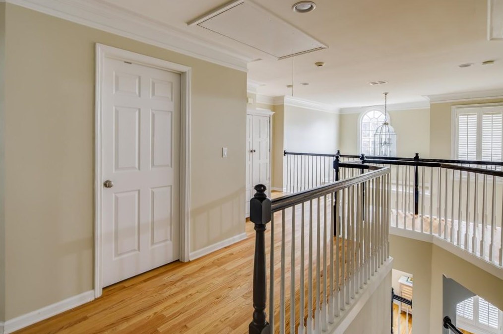 1205 Whitehall Pointe, Atlanta GA  30338-2654 exterior