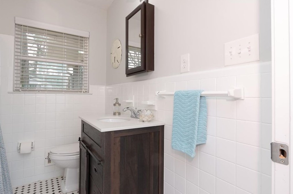 1554 Woodland Cir, Atlanta GA  30344-2739 exterior
