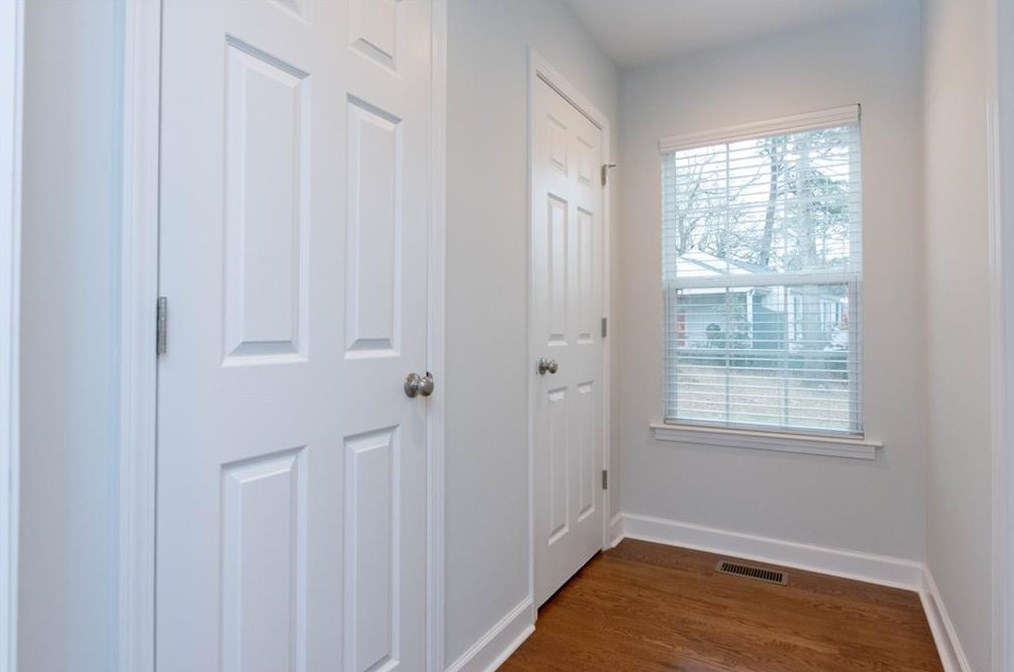 1554 Woodland Cir, Atlanta GA  30344-2739 exterior