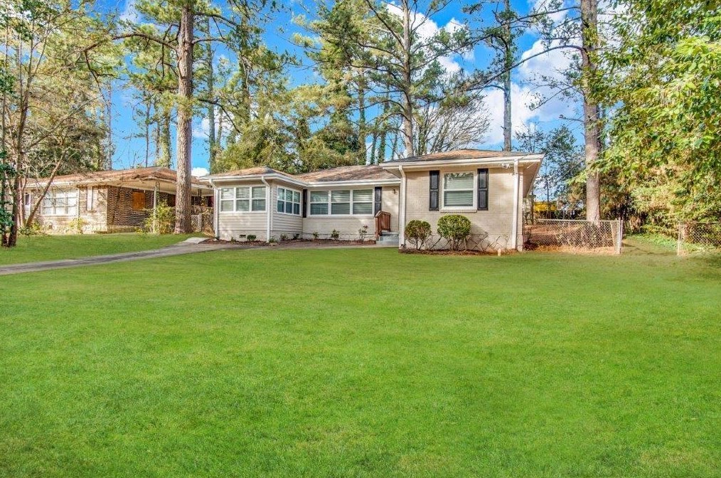 3115 Pinehill Dr, Decatur GA  30032-2801 exterior