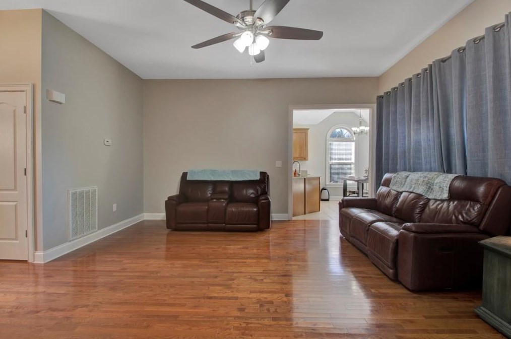 203 Brianna Blvd, Calhoun GA 30701-5009 exterior