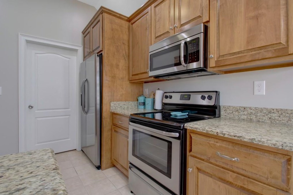 203 Brianna Blvd, Calhoun GA 30701-5009 exterior