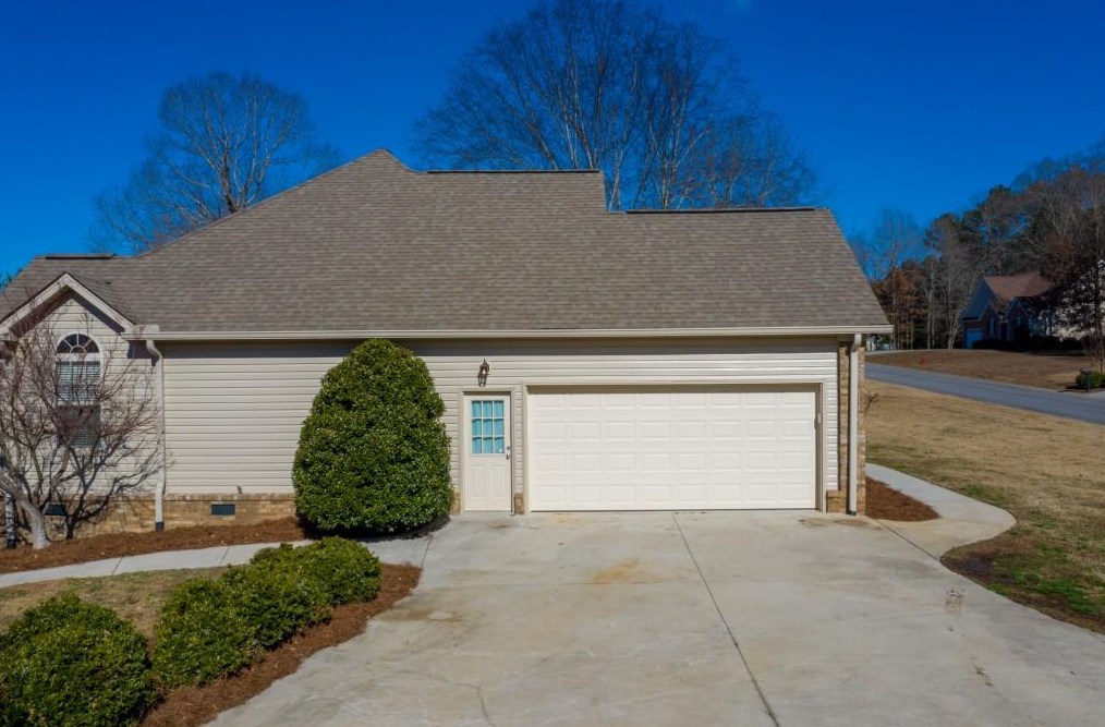 203 Brianna Blvd, Calhoun GA 30701-5009 exterior