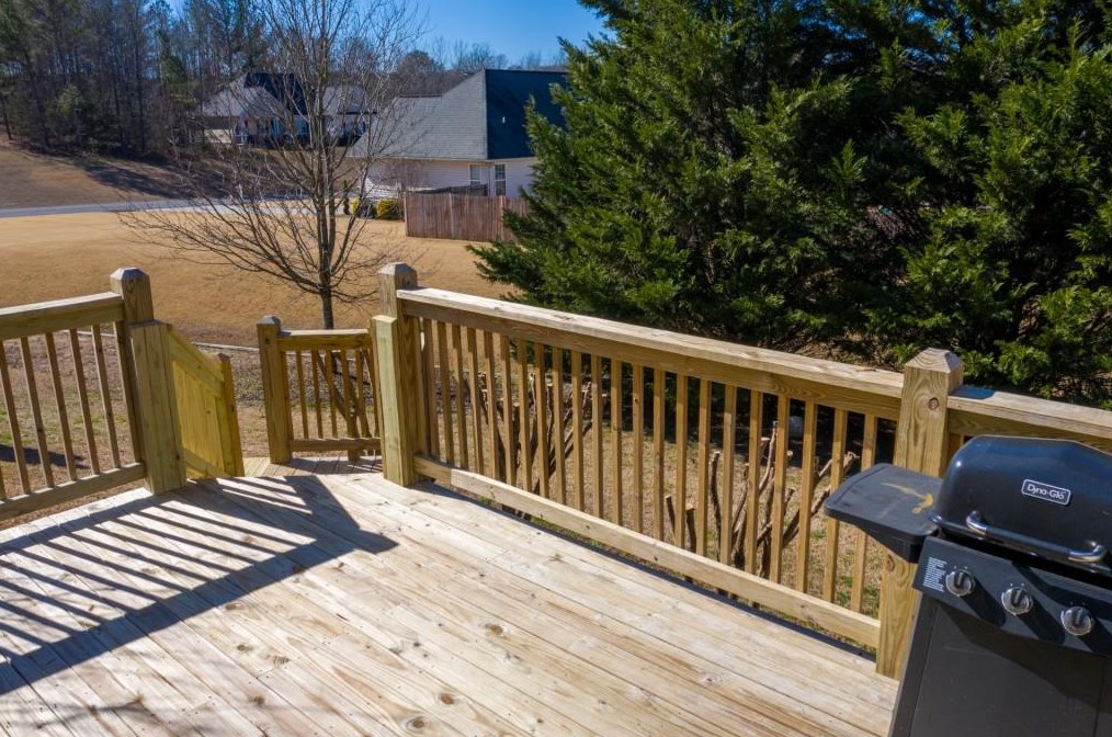 203 Brianna Blvd, Calhoun GA 30701-5009 exterior