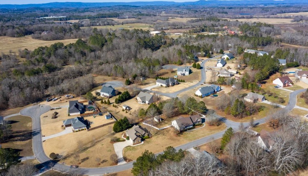 203 Brianna Blvd, Calhoun GA 30701-5009 exterior