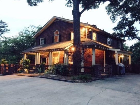 5060 Riverview Rd, Atlanta GA  30327-4238 exterior
