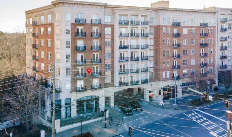 2277 Peachtree Rd, Atlanta GA  30309-1168 exterior