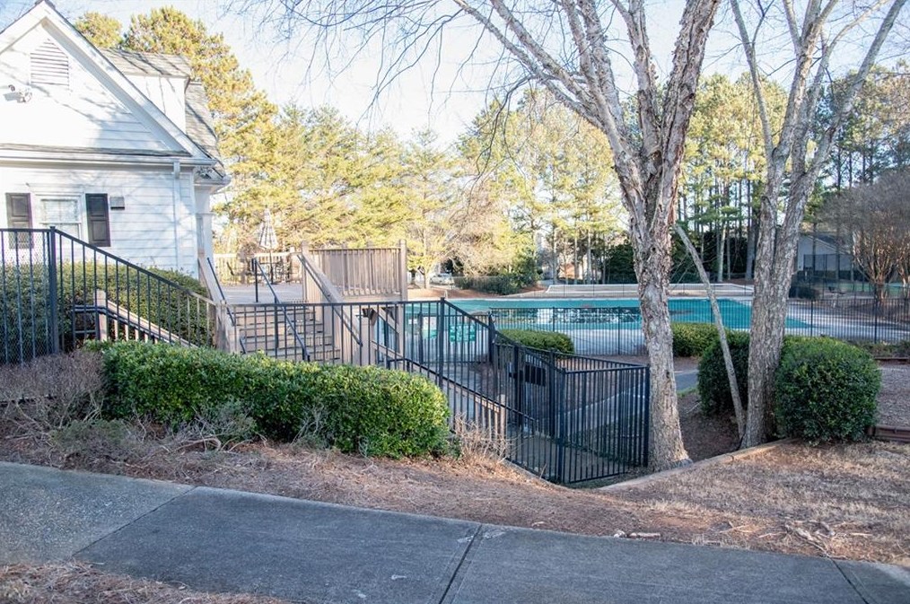 13375 Avensong Ives Way, Alpharetta GA 30004-4999 exterior