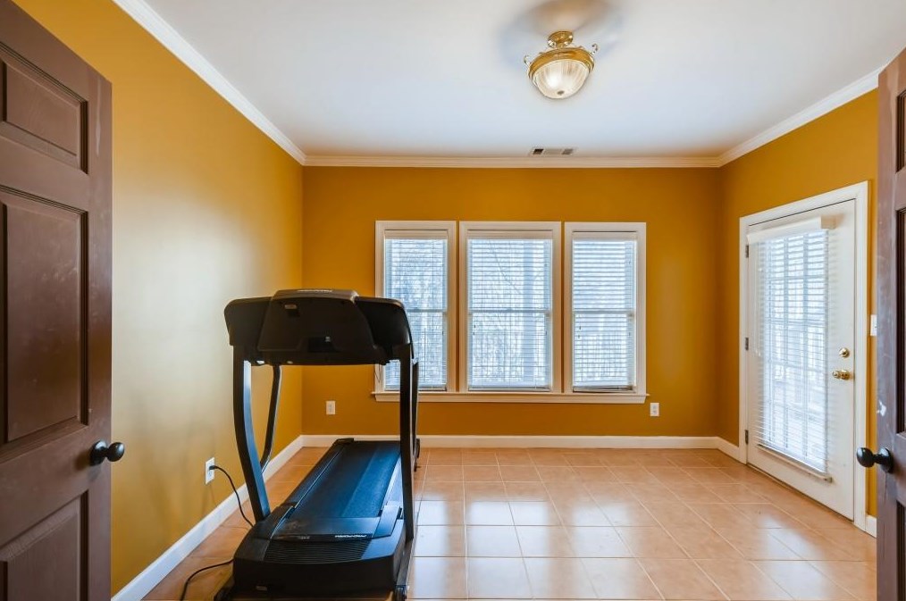 565 Guildhall Pl, Alpharetta GA 30022-8535 exterior