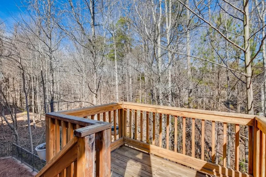 565 Guildhall Pl, Alpharetta GA 30022-8535 exterior