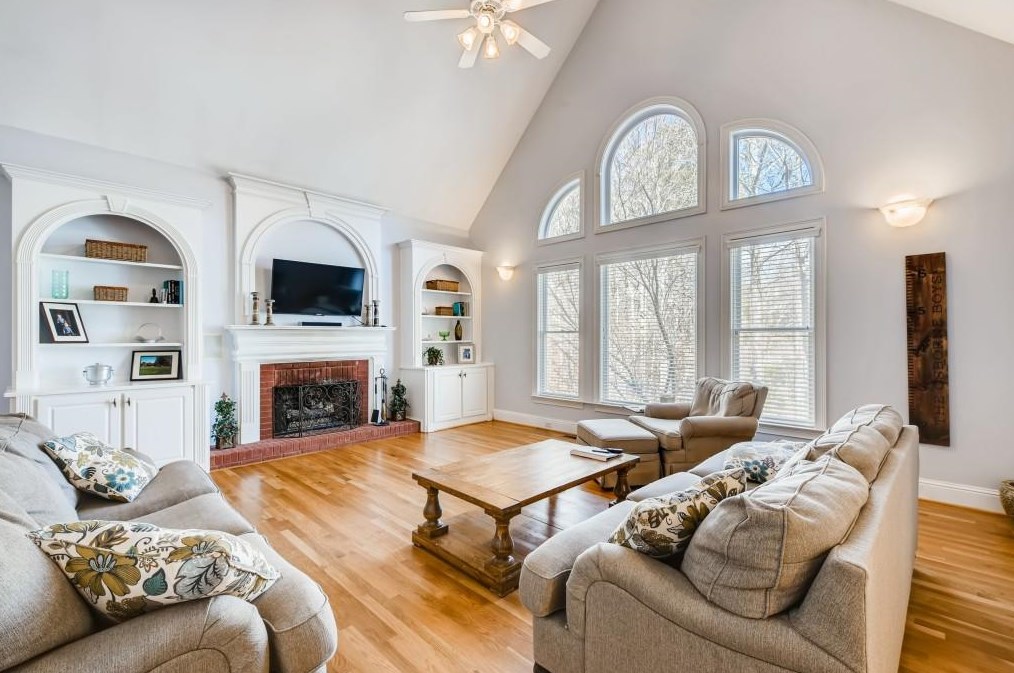 565 Guildhall Pl, Alpharetta GA 30022-8535 exterior