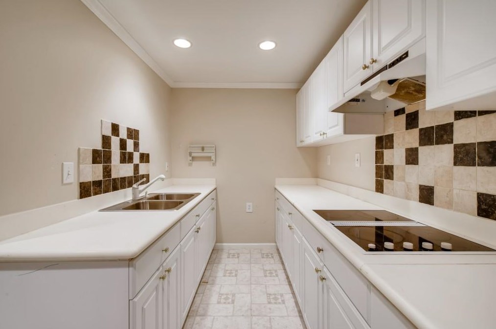 565 Guildhall Pl, Alpharetta GA 30022-8535 exterior