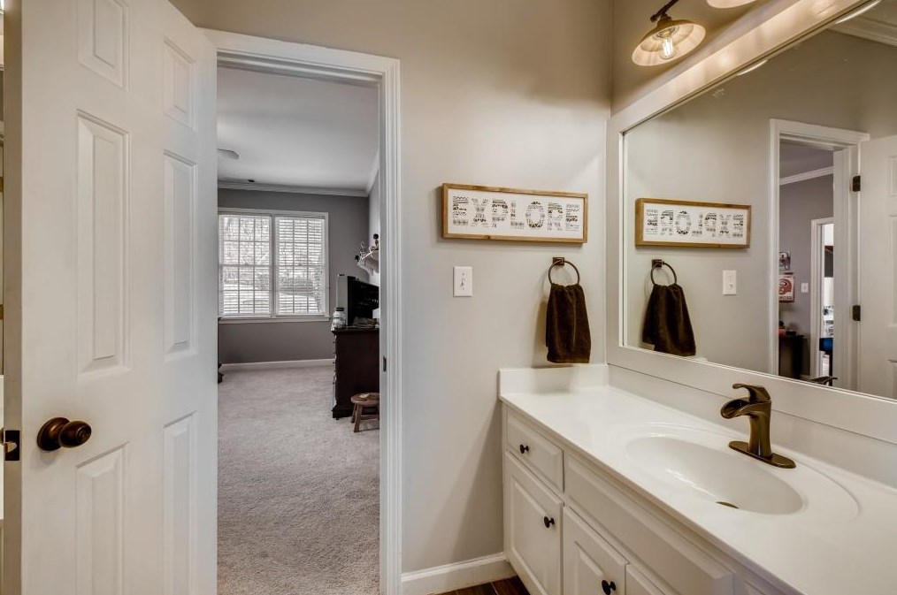 565 Guildhall Pl, Alpharetta GA 30022-8535 exterior