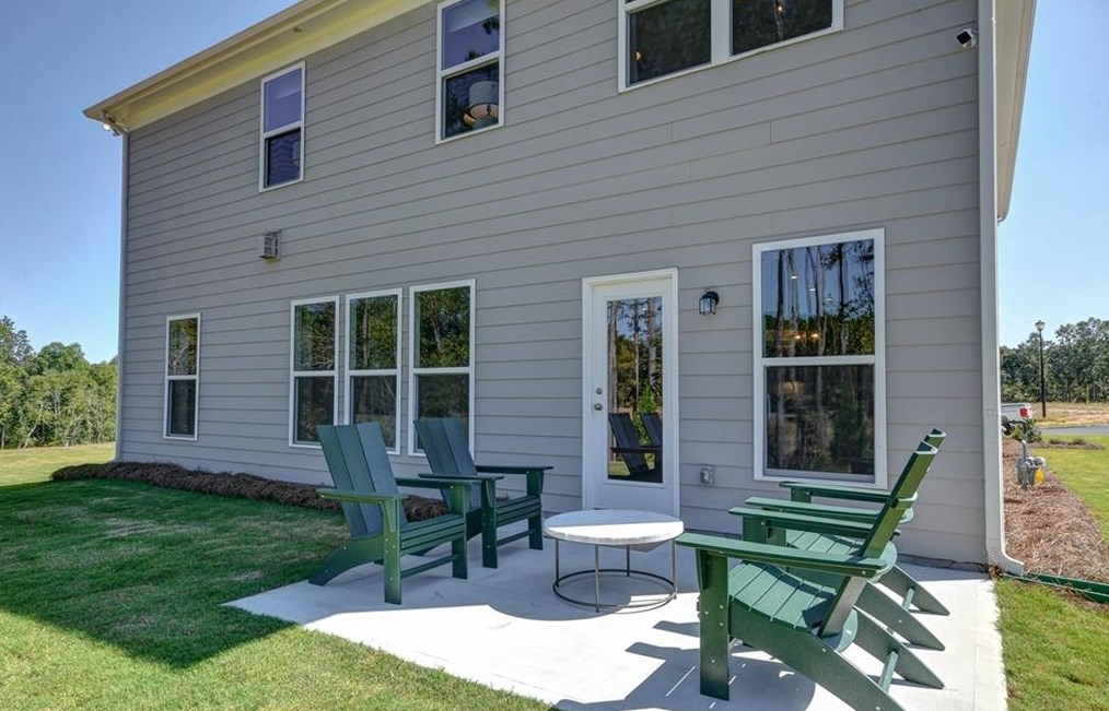 6168 Collins Rd, Acworth GA  30101-0047 exterior