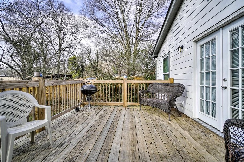 1963 Merle Cir, Decatur GA exterior