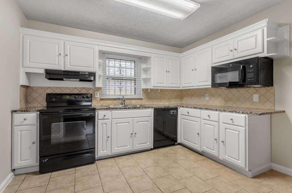 1171 Richard Rd, Decatur GA  30032-2535 exterior