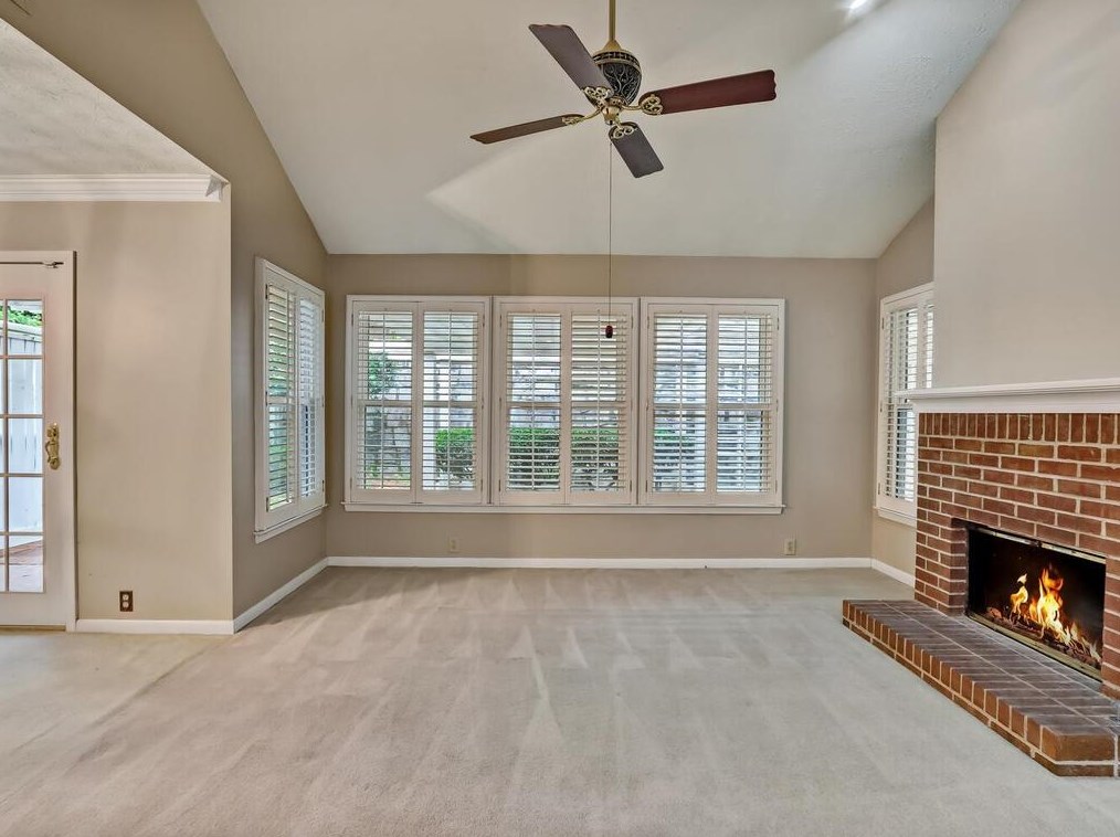 10 Waterford Ct, Atlanta GA  30328-4538 exterior