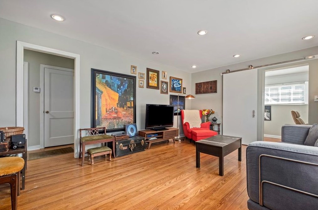 986 Gaylemont Cir, Decatur GA  30033-4811 exterior