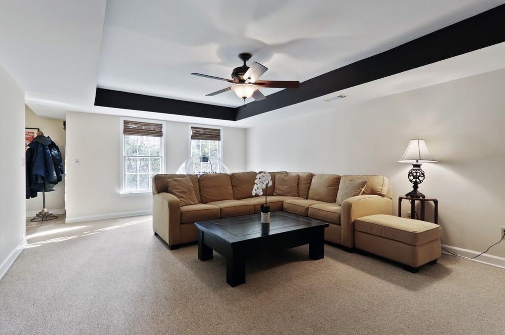 1974 Woodsdale Rd, Atlanta GA  30324-2751 exterior