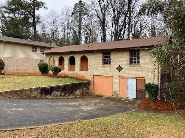 2356 Emerald Falls Dr, Decatur GA  30035-2612 exterior