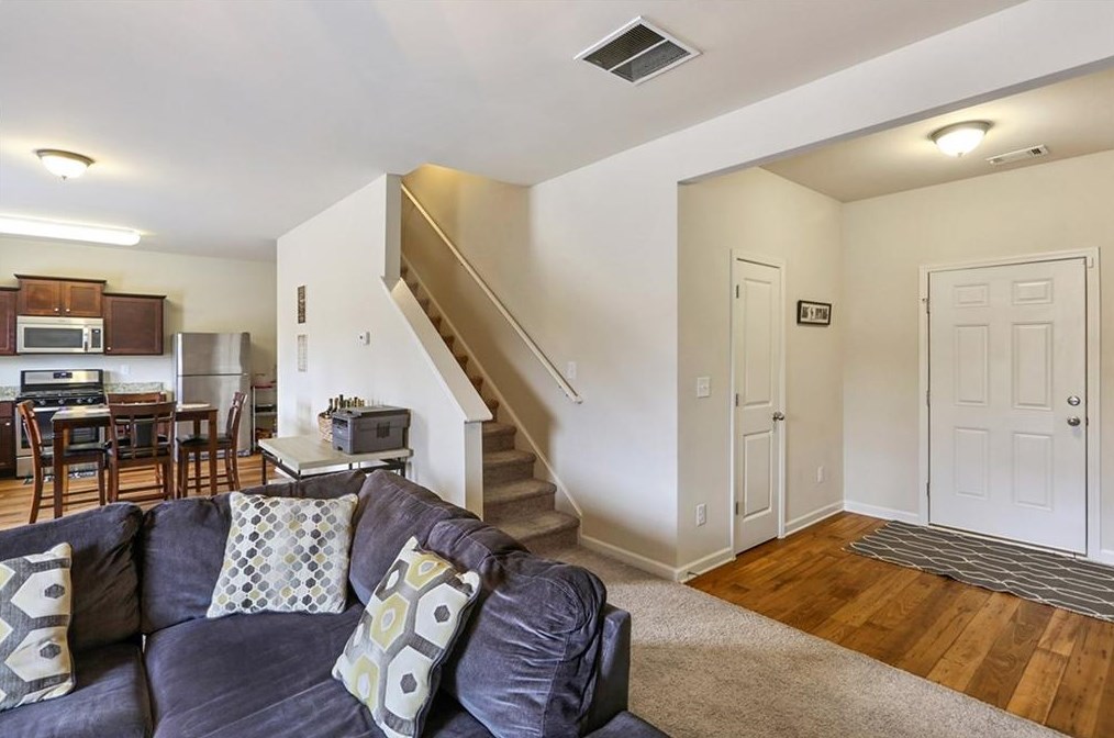 61 Aberdeen Way, Dallas GA 30132-2620 exterior