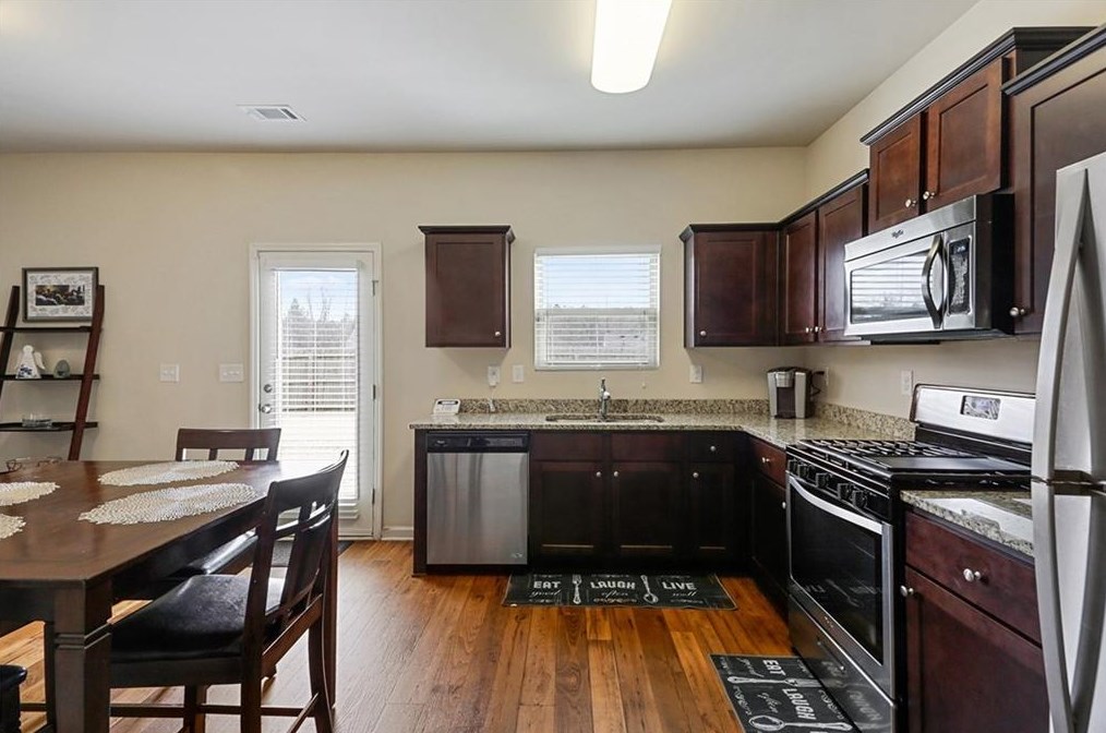 61 Aberdeen Way, Dallas GA 30132-2620 exterior