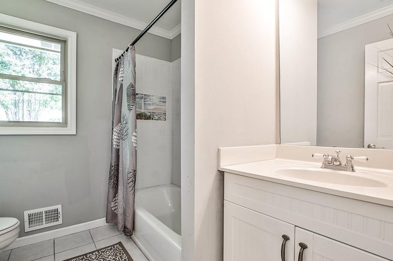 1826 Vanderlyn Dr, Atlanta GA 30338-4335 exterior