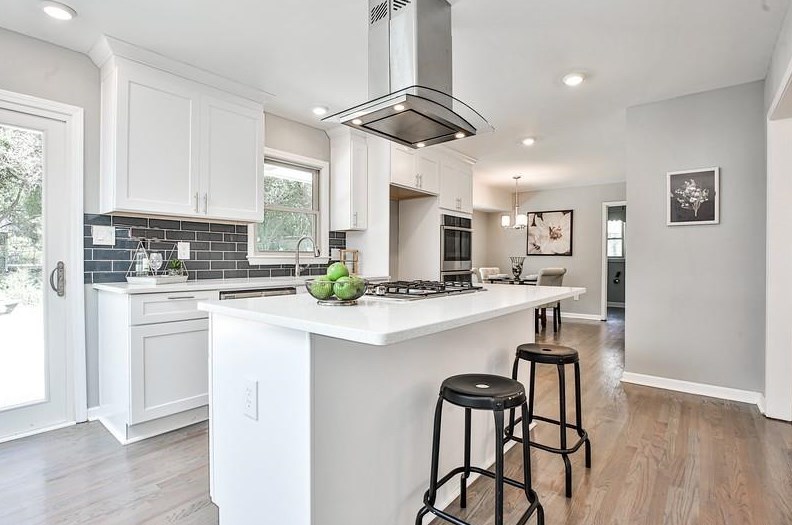 1826 Vanderlyn Dr, Atlanta GA 30338-4335 exterior