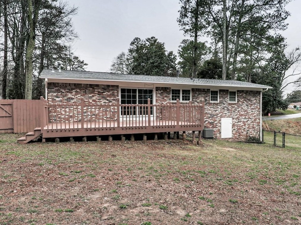 2079 Nancy Cir, Smyrna GA  30080-3850 exterior