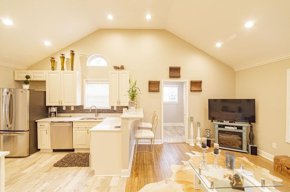 659 Parker Ave, Decatur GA 30032-3951 exterior