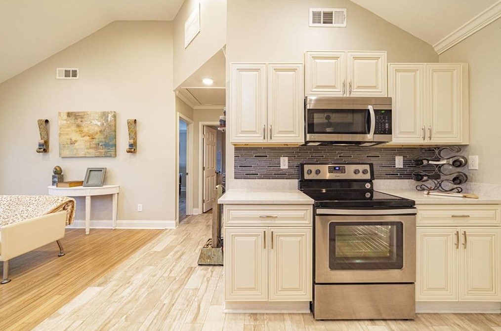 659 Parker Ave, Decatur GA 30032-3951 exterior