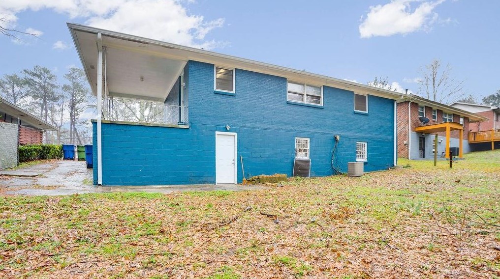 142 Oakcliff Ct, Atlanta GA  30331-1632 exterior