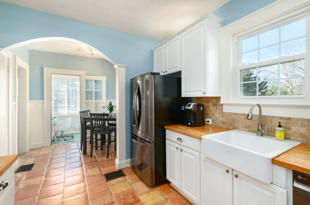 117 Chelsea Dr, Decatur GA 30030-5001 exterior