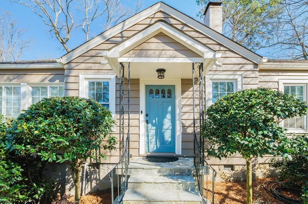 117 Chelsea Dr, Decatur GA  30030-5001 exterior