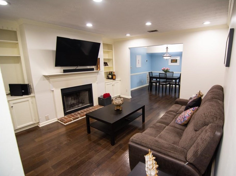 2077 Brian Way, Decatur GA  30033-3830 exterior