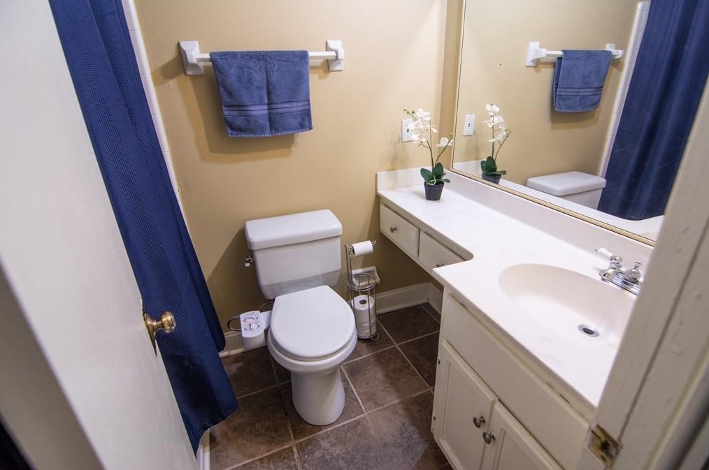 2077 Brian Way, Decatur GA  30033-3830 exterior