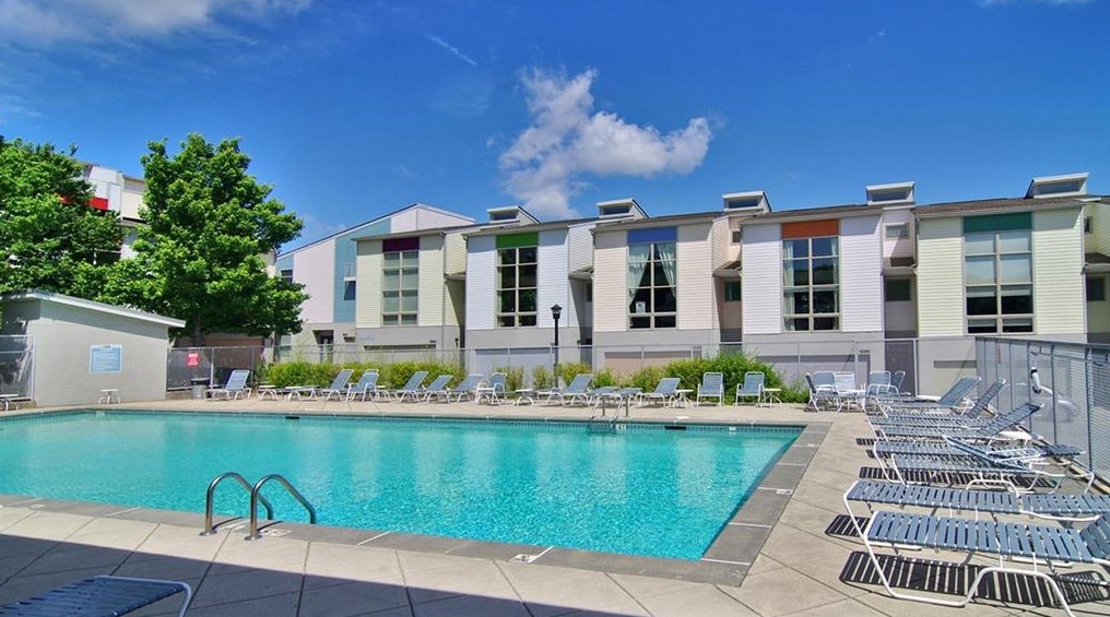 1278 Van Allen Mews, Atlanta GA 30318-4180 exterior