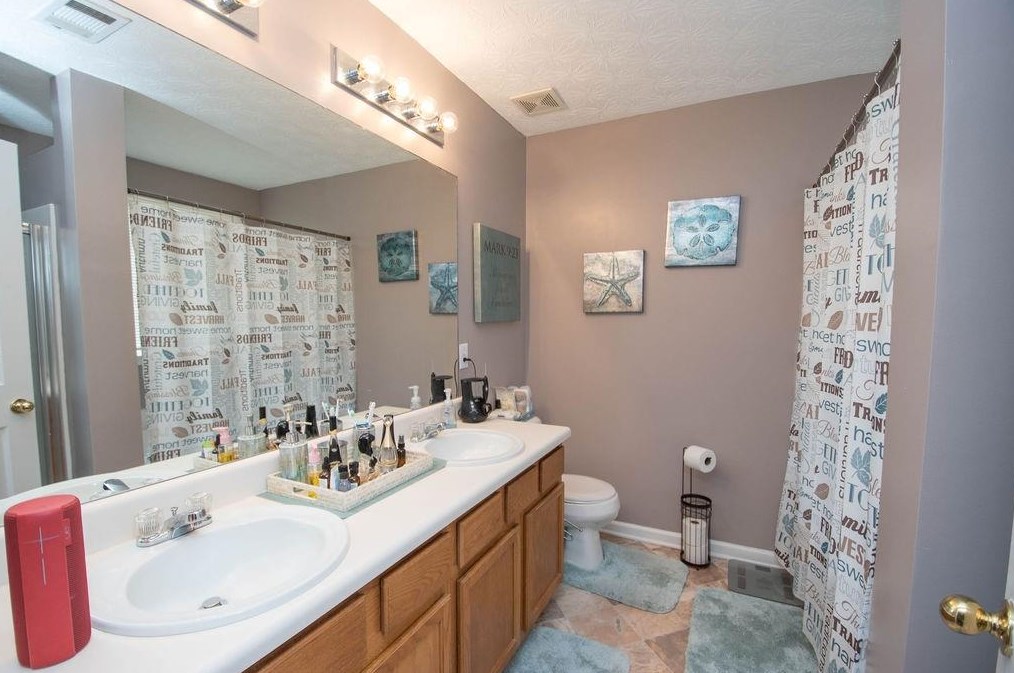 5435 Sable Bay Pt, Atlanta GA  30349-8875 exterior