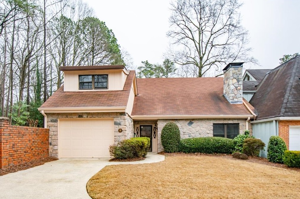 8 Westchester Sq, Decatur GA  30030-2370 exterior