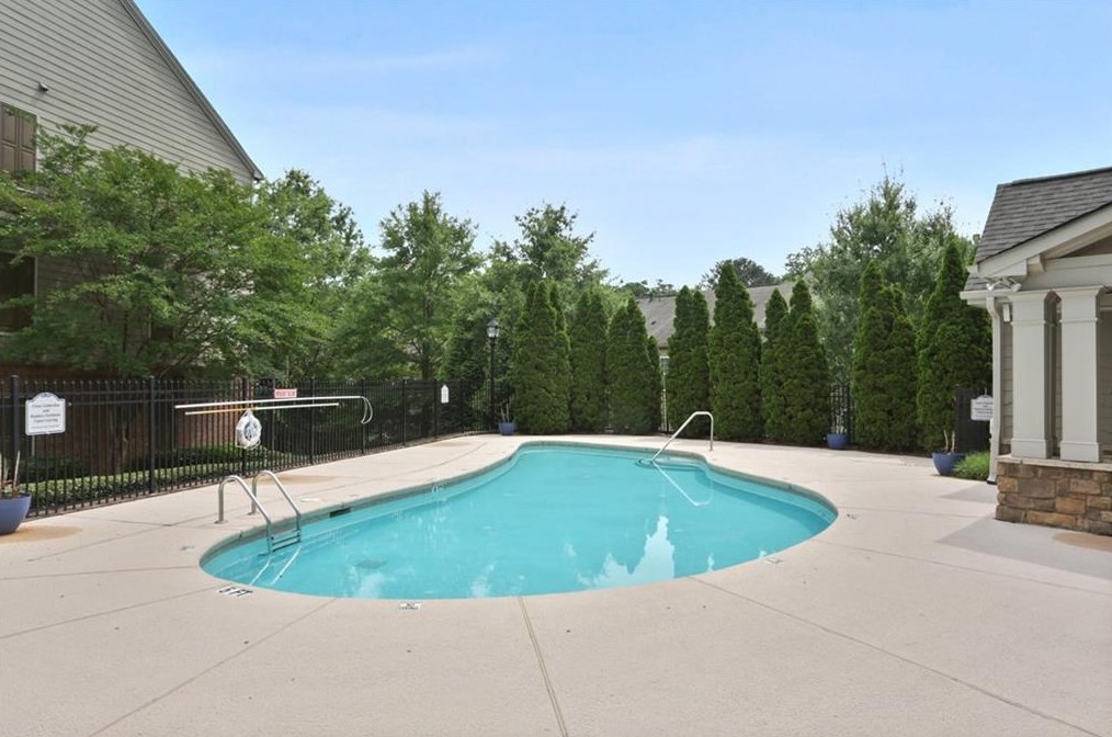 2134 Weldonberry Dr, Atlanta GA  30319-5734 exterior