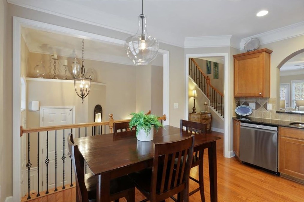 2134 Weldonberry Dr, Atlanta GA  30319-5734 exterior