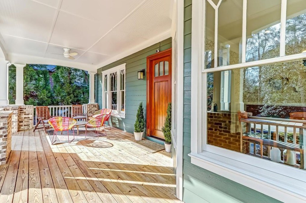 2562 Midway Rd, Decatur GA  30030-4566 exterior