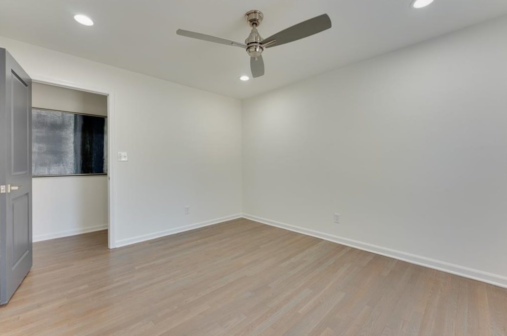 1368 Oakcrest Dr, Atlanta GA  30311-3055 exterior