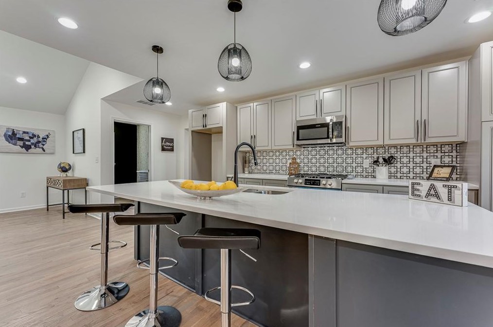 1368 Oakcrest Dr, Atlanta GA  30311-3055 exterior