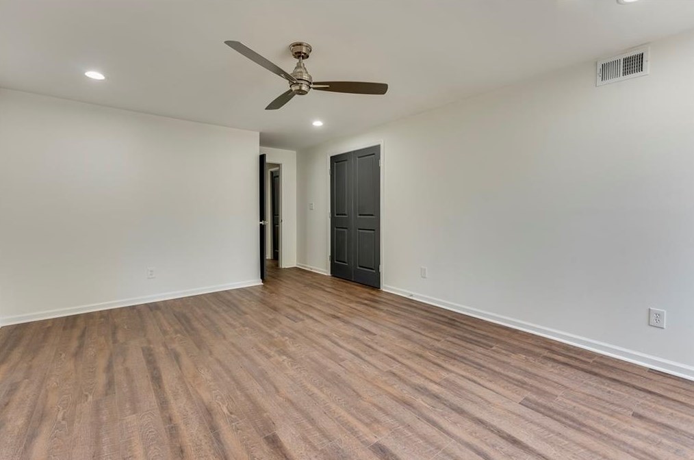 1368 Oakcrest Dr, Atlanta GA  30311-3055 exterior