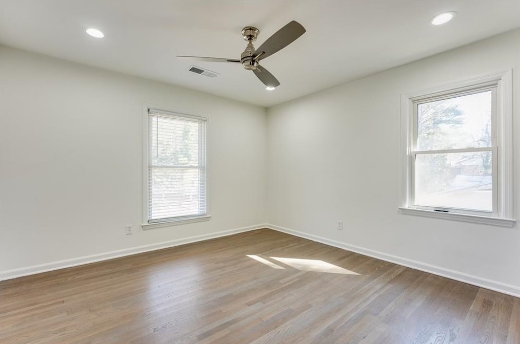 1368 Oakcrest Dr, Atlanta GA  30311-3055 exterior