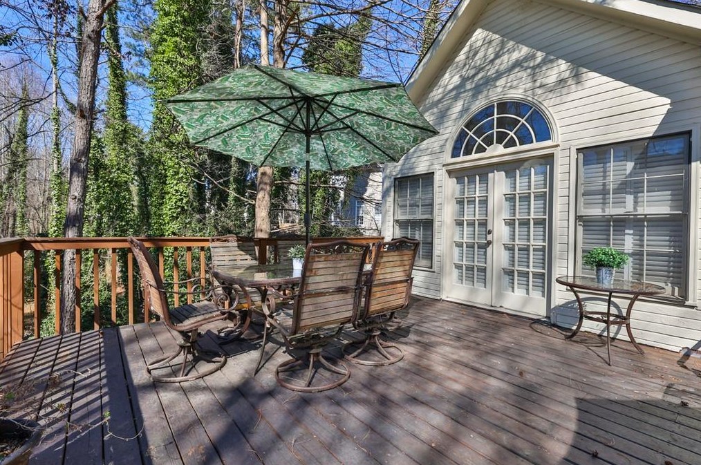 425 De Malle Ct, Alpharetta GA exterior