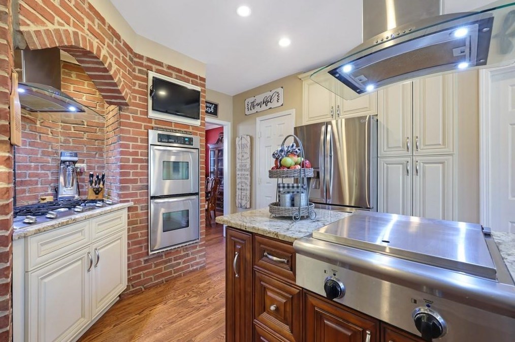 425 De Malle Ct, Alpharetta GA exterior