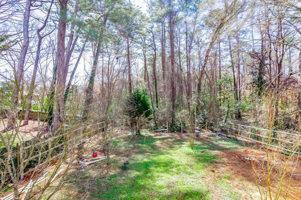 2059 East Dr, Decatur GA  30032-5301 exterior