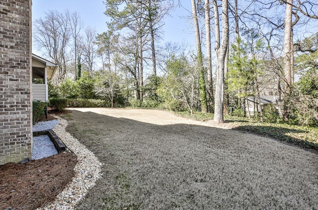 2554 Weigelia Rd, Atlanta GA  30345-3967 exterior